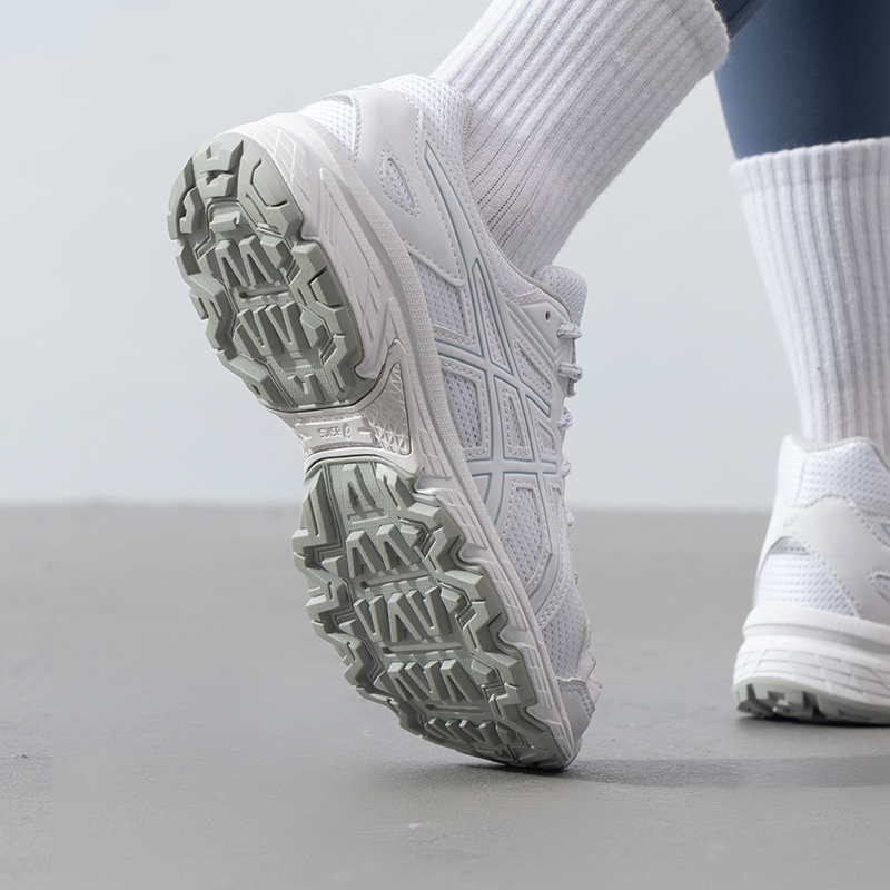 Tênis femininos Asics Jog 100t - Running Gear Asics avaliação e preço